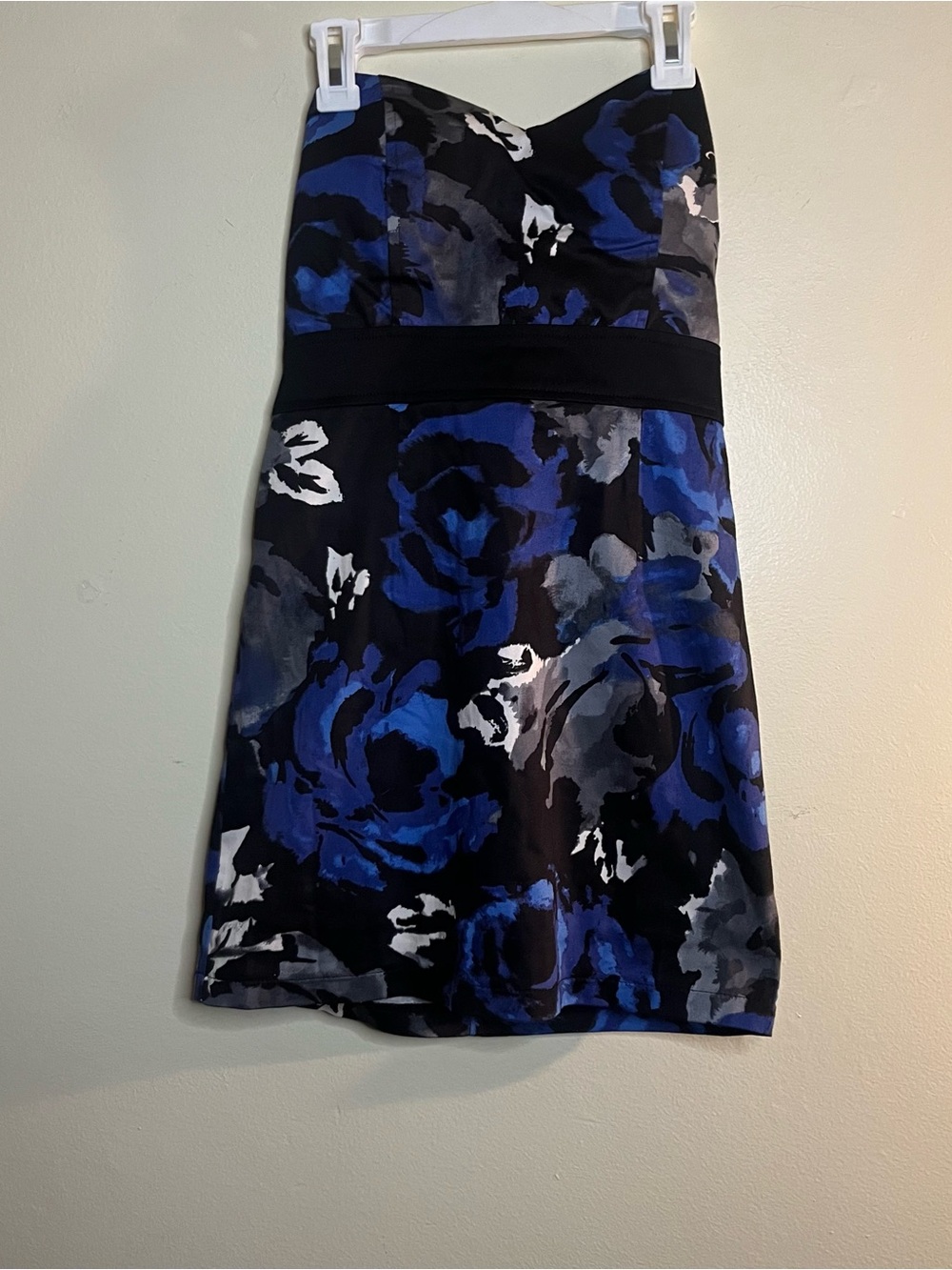 Forever 21 size M Strapless Floral Print Cocktail Dress in Blue and Black